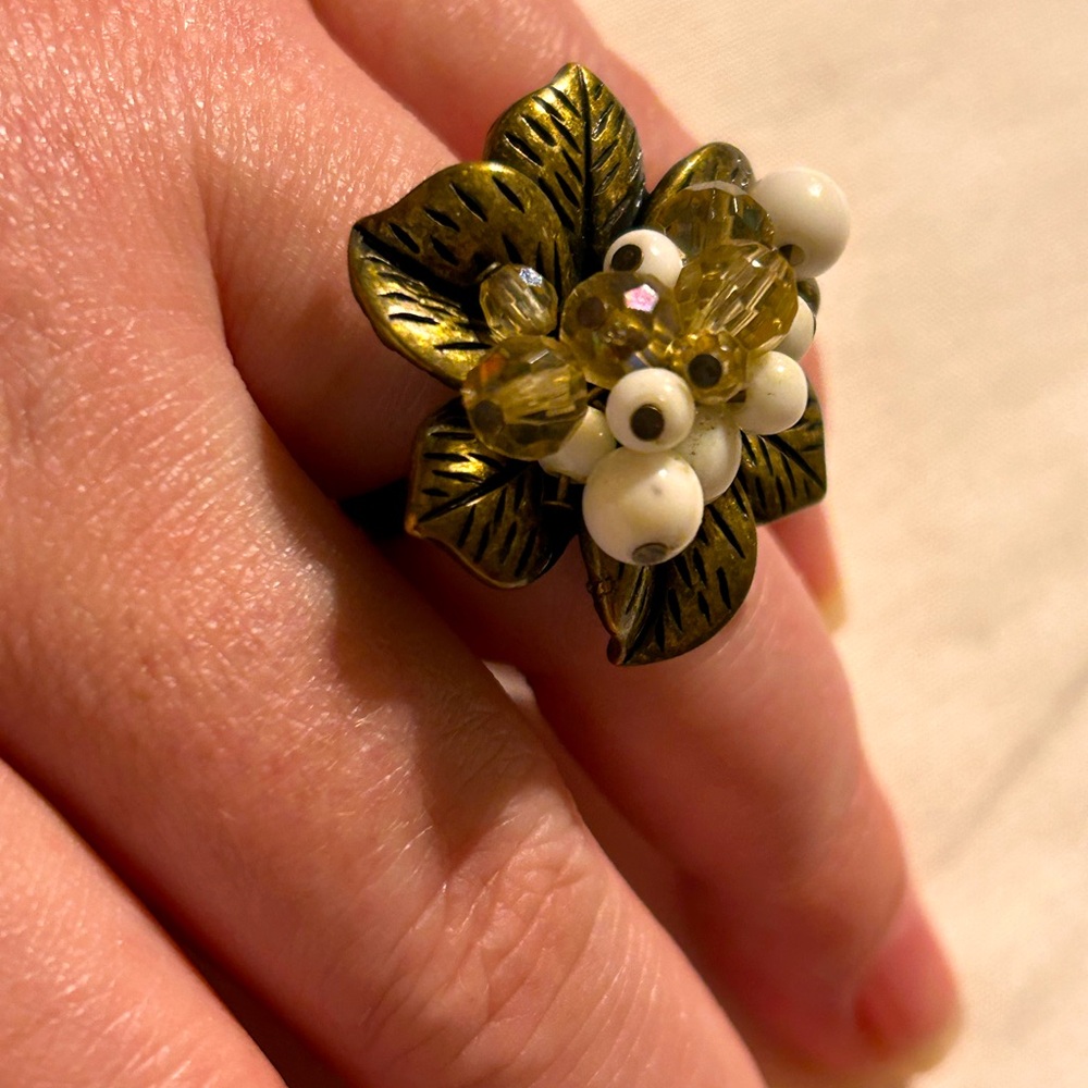 Antique Gold Leaves With Beaded Center Of A Flower Ring Size 8